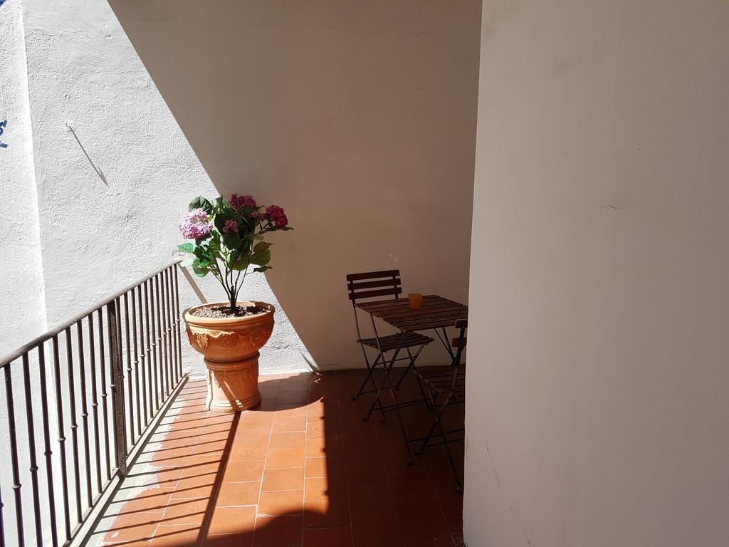 Hotel Des Poetes Avec Parking Sur Reservation ベジエ エクステリア 写真
